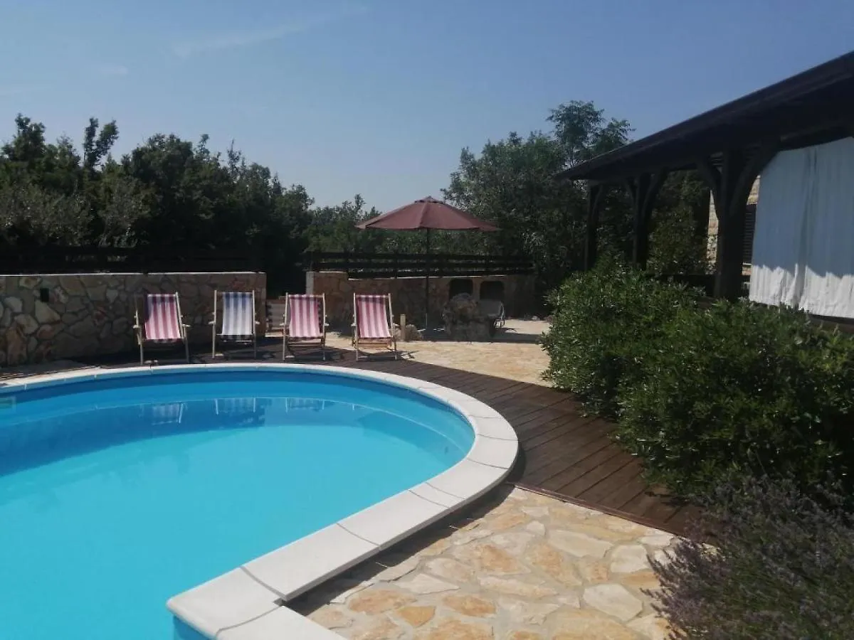 Sunny Pool Apartments Maslenica Croatia