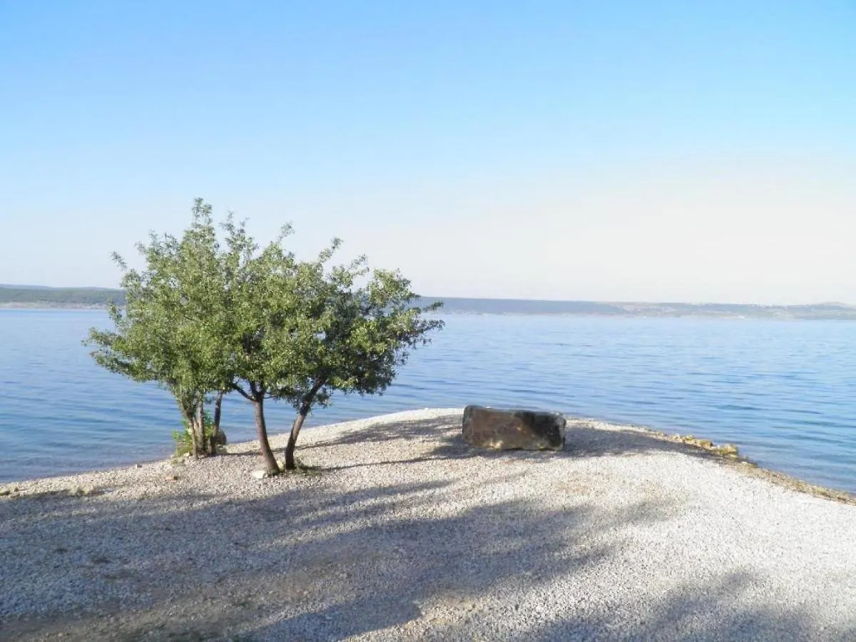 Sunny Pool Apartments Maslenica Croatia