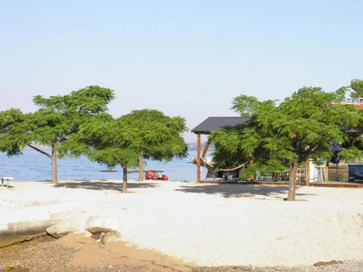 Sunny Pool Apartments Maslenica